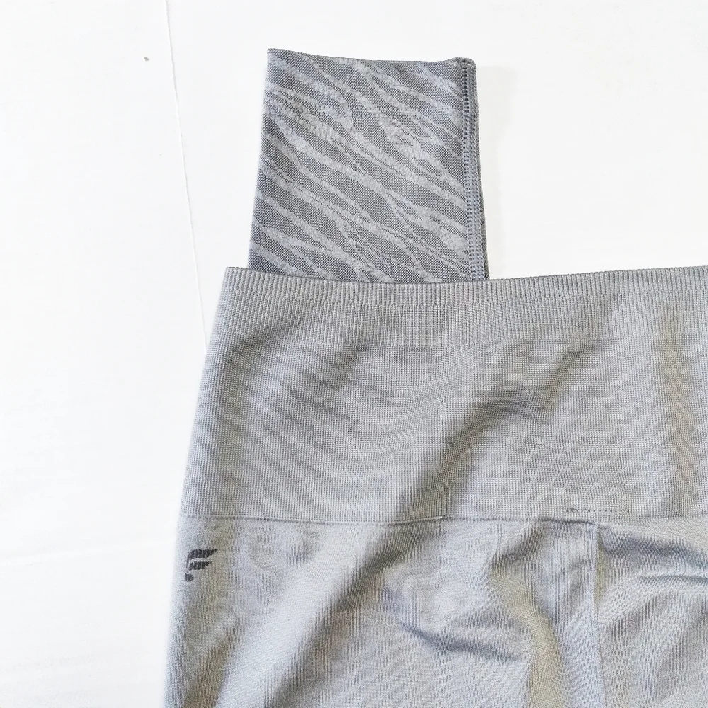 Fabletics High-Waisted Seamless Leggings - Picture 4 of 9